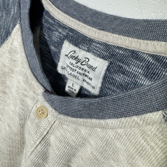 Lucky Brand Grey Label Men's L Two-Tone Cream Softness Knitwear Henley Shirt LS - Picture 2 of 3